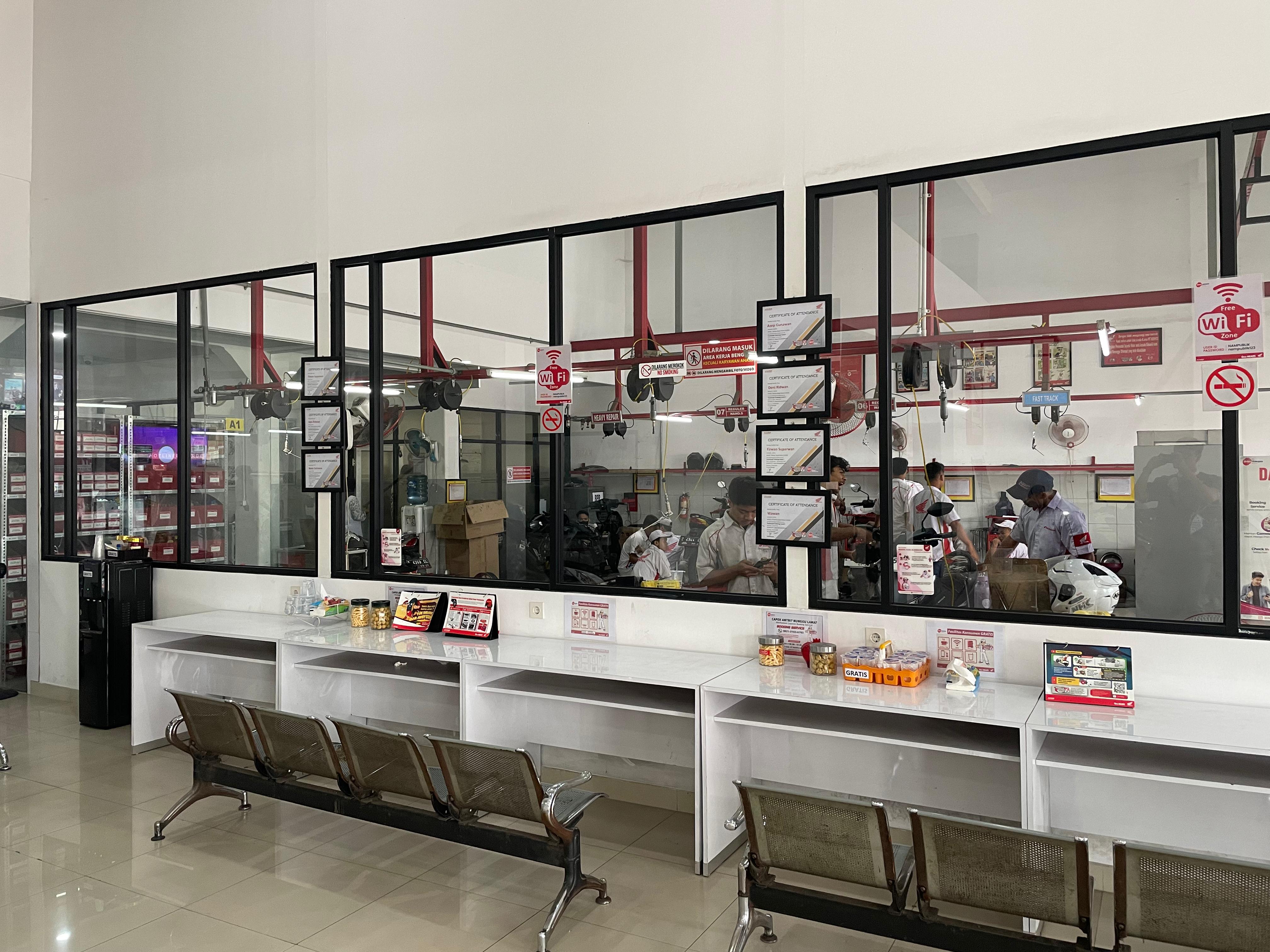 Tempat Tunggu Konsumen